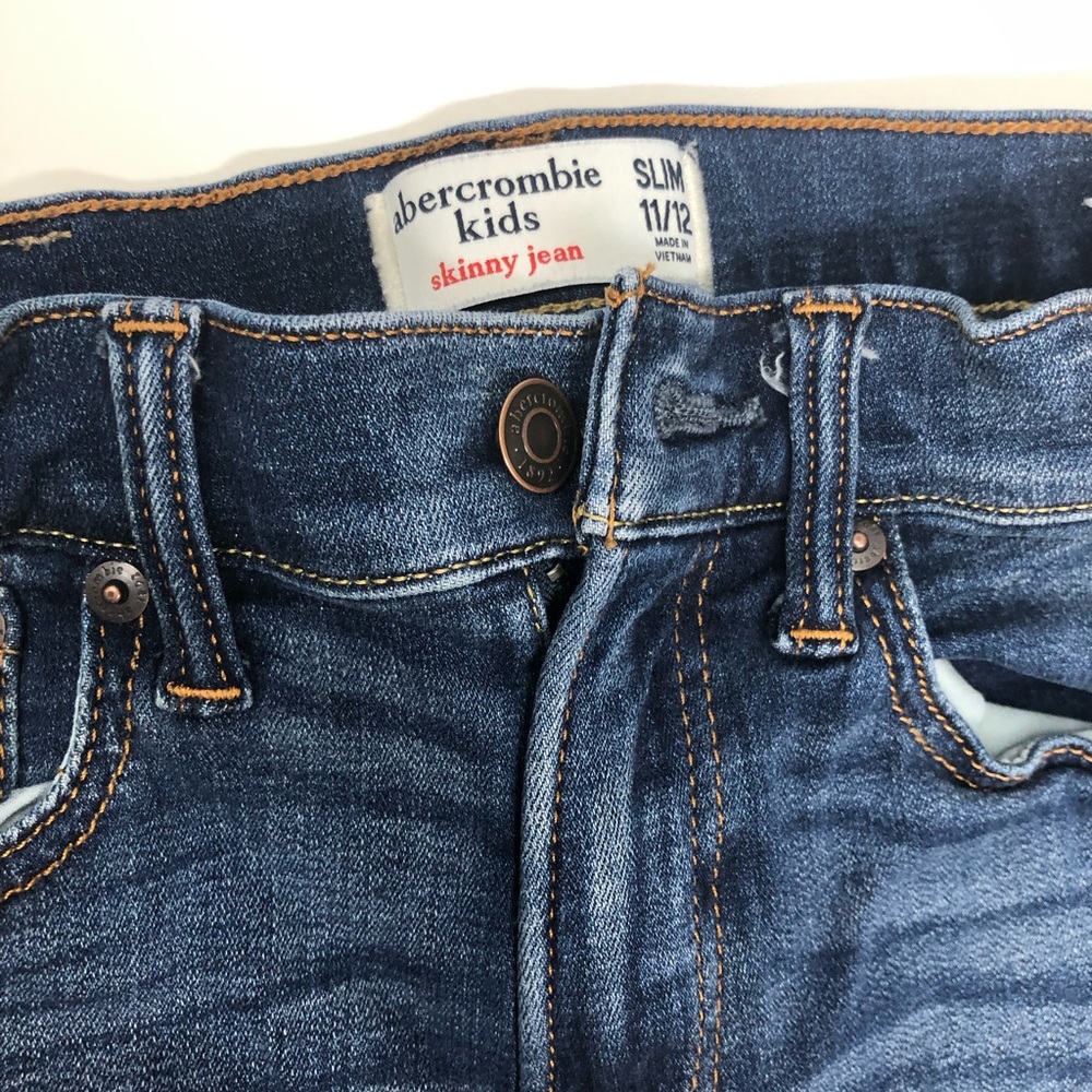 EUC Abercrombie Slim Jeans 11/12